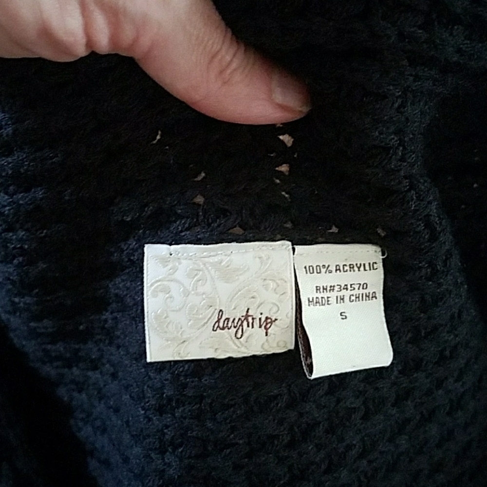 Clothes - Picture 2 of 3